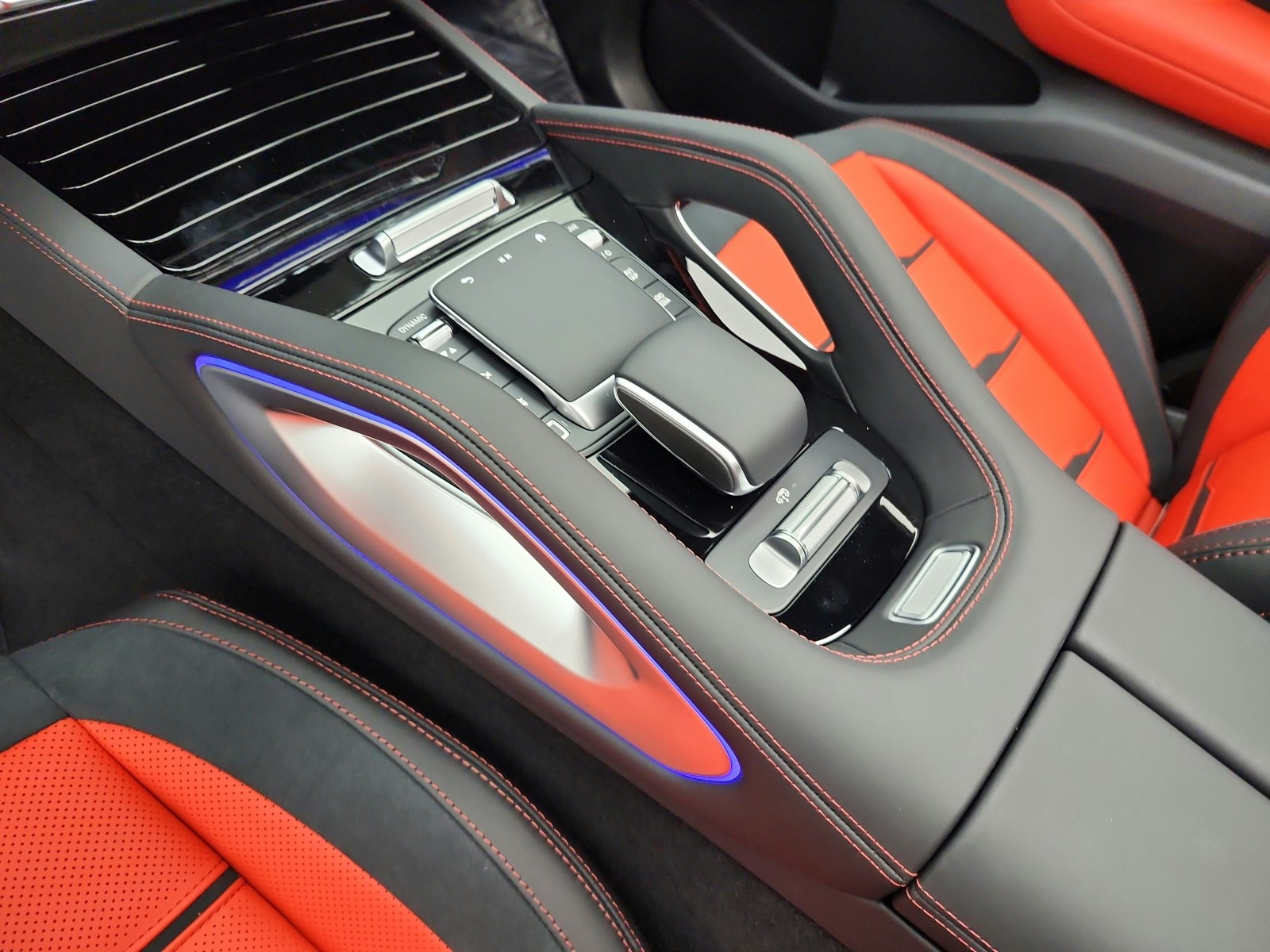 New 2026 MANUFAKTUR Alpine Grey Mercedes-Benz AMG® GLE 53 image 10