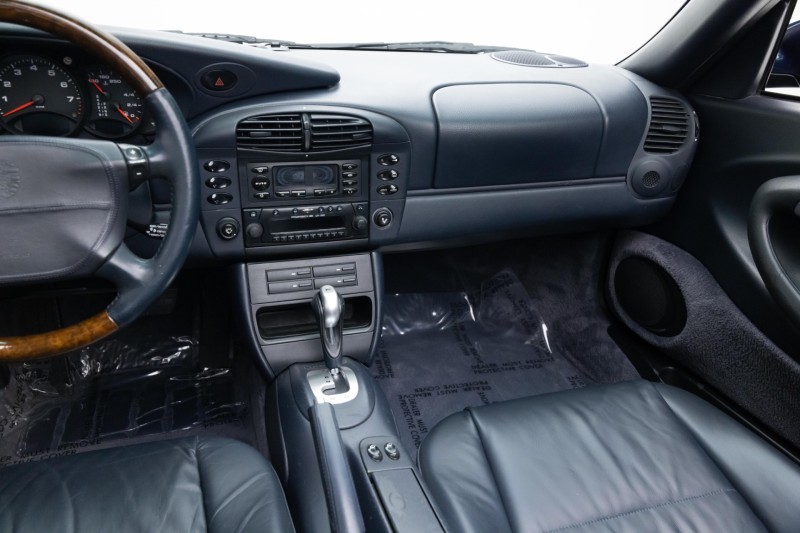 2000 Porsche 911 Carrera Carrera in , 