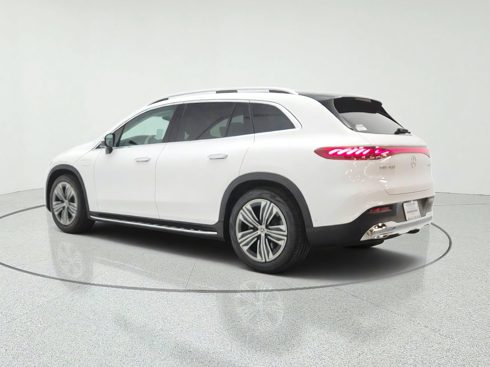 New 2027 Polar White Mercedes-Benz EQS 400 4MATIC® SUV image 7
