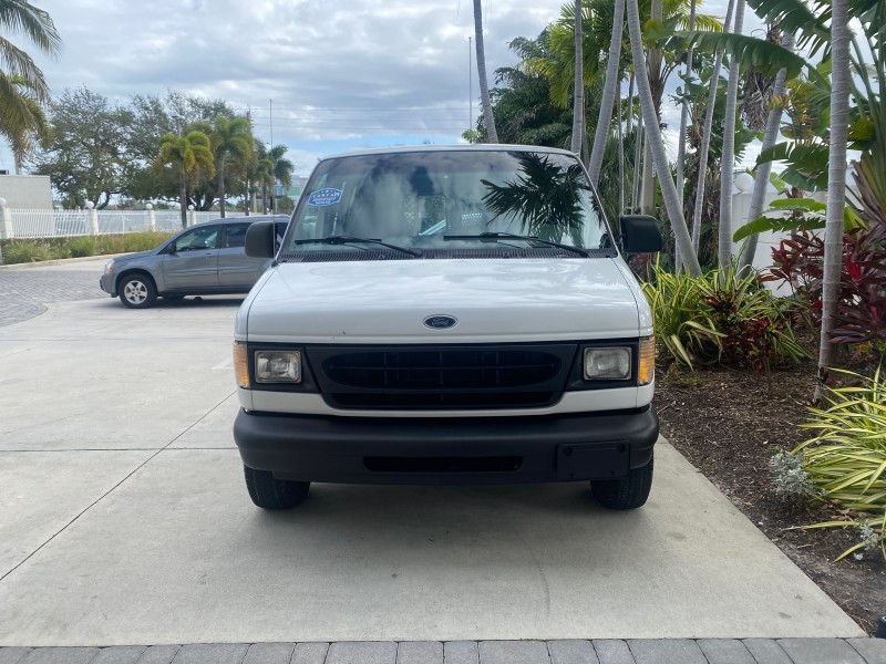 2000 Ford Econoline Cargo Van LOW MILES 68,046 in , 