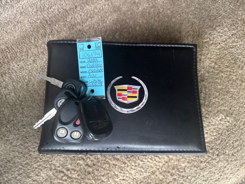 2003 Cadillac Escalade ESV SUV PEARL WHITE 4WD/AWD in , 