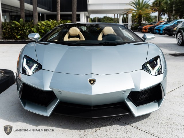 Lamborghini Aventador