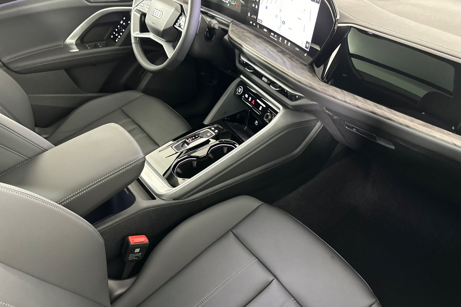 New 2025 Mythos Black Metallic Audi Premium Plus 2.0 TFSI quattro image 15