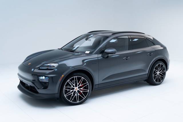 2025  Macan 4S Electric in , 