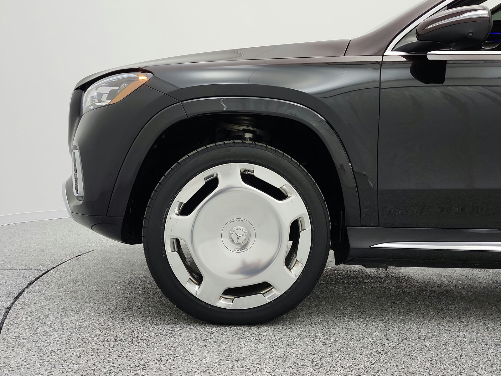 Certified Used 2024 Obsidian Black/Rubelite Red Mercedes-Benz Maybach GLS 600 4MATIC® SUV image 18