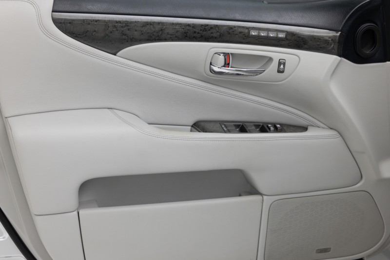 2007 Lexus LS 460 L L in ,