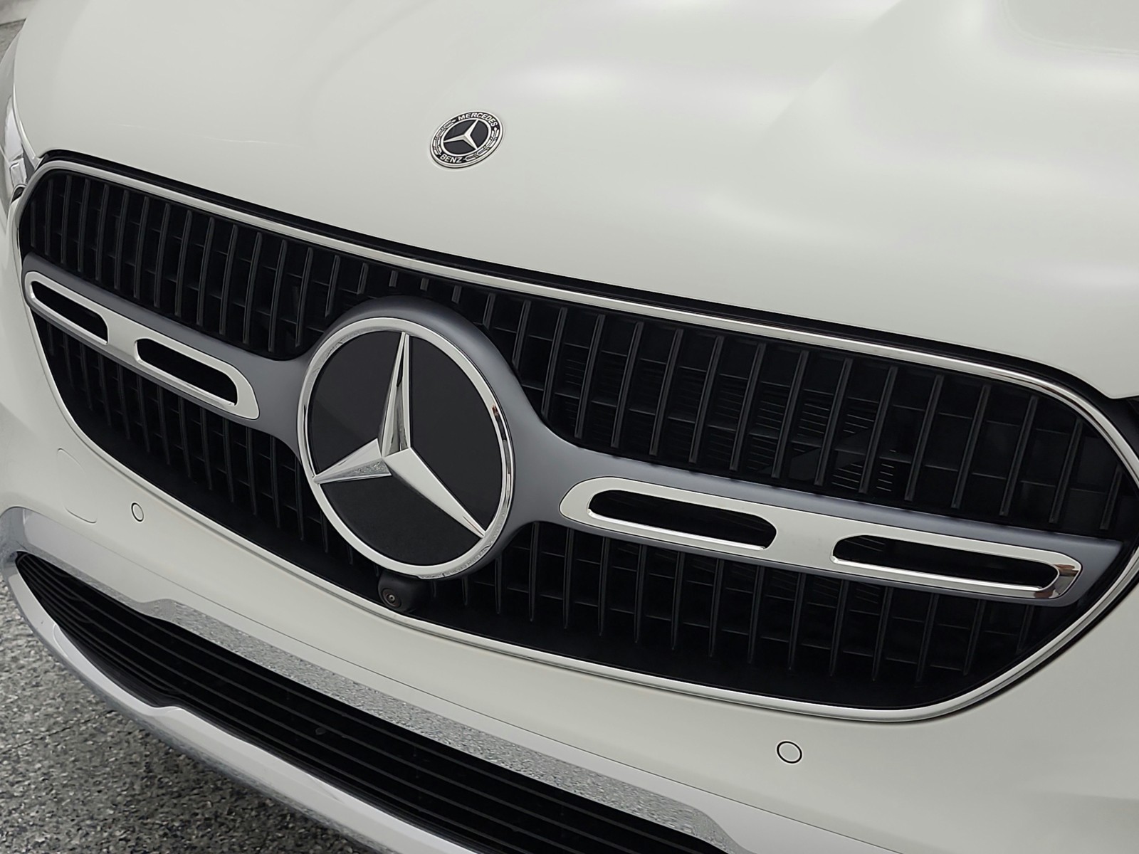 New 2026 Polar White Mercedes-Benz GLC 300 image 13