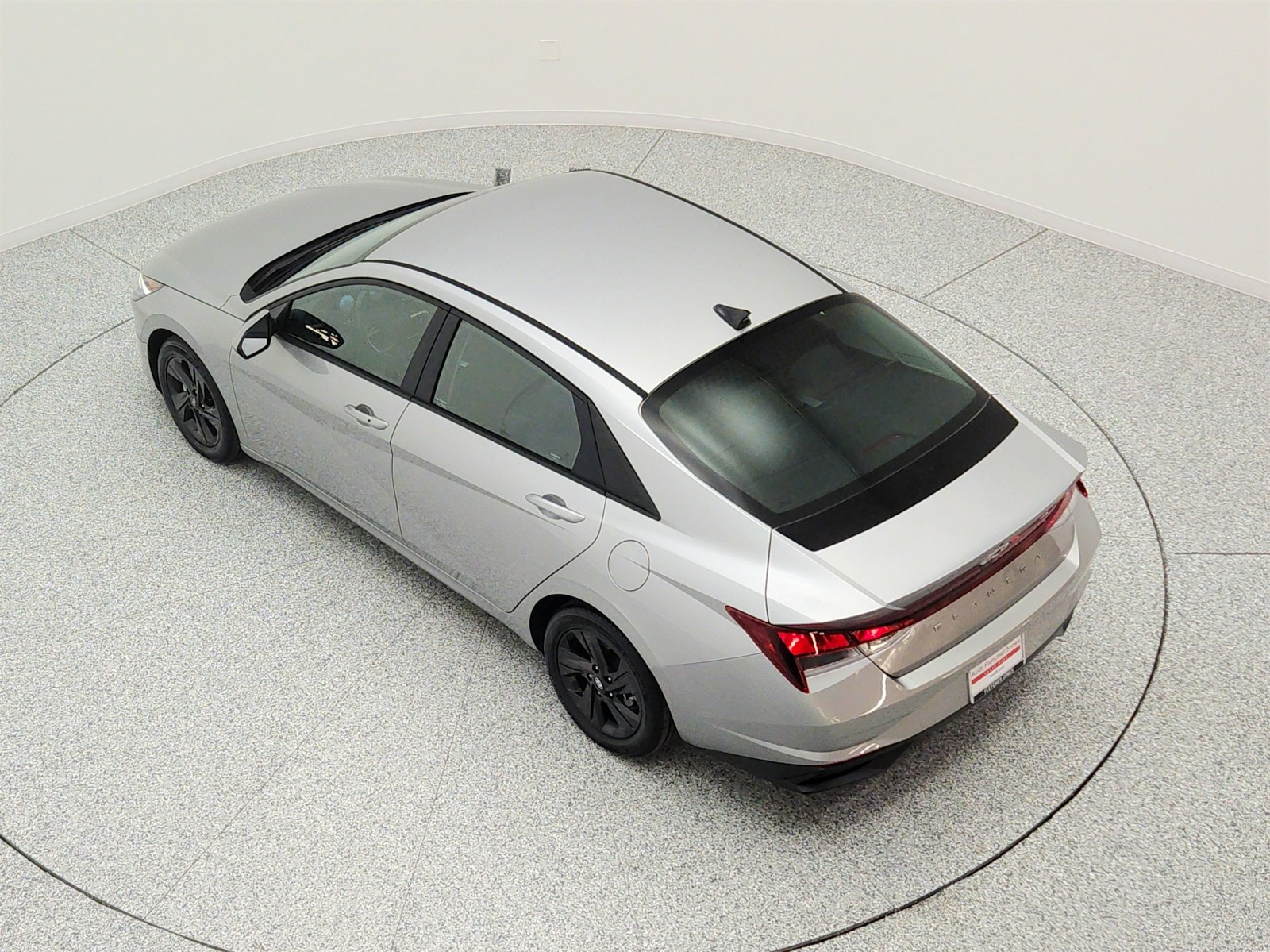 Used 2021 Shimmering Silver Pearl Hyundai SEL IVT image 28