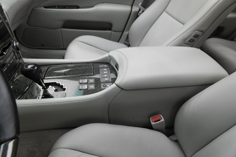 2007 Lexus LS 460 L L in ,