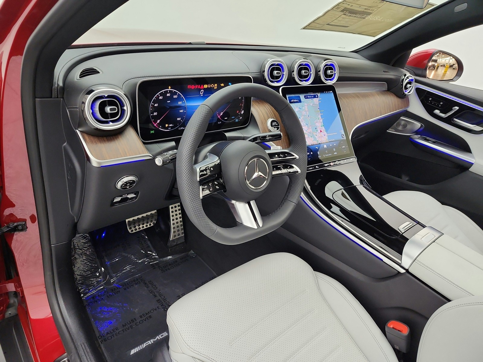New 2026 MANUFAKTUR Patagonia Red Metallic Mercedes-Benz GLC 300 4MATIC® Coupe image 9