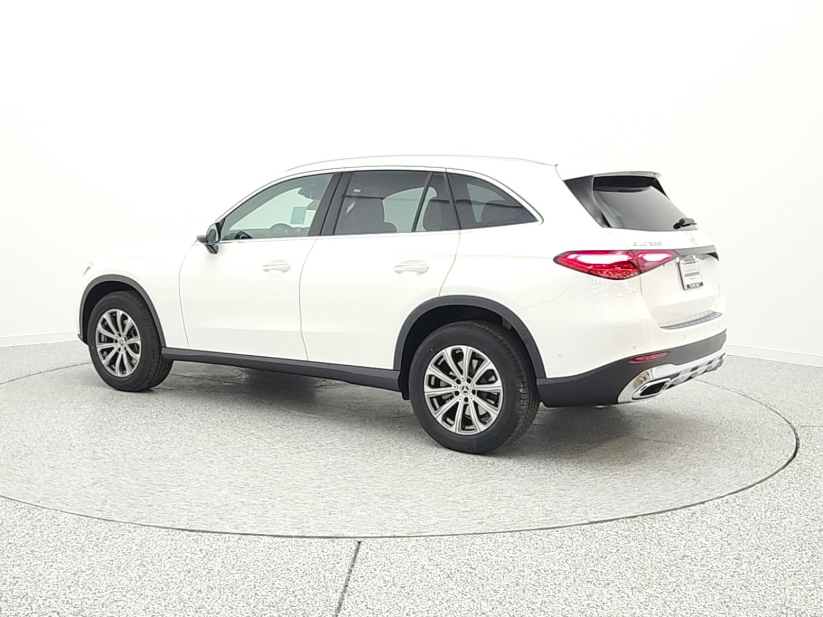 New 2026 Polar White Mercedes-Benz GLC 300 image 7