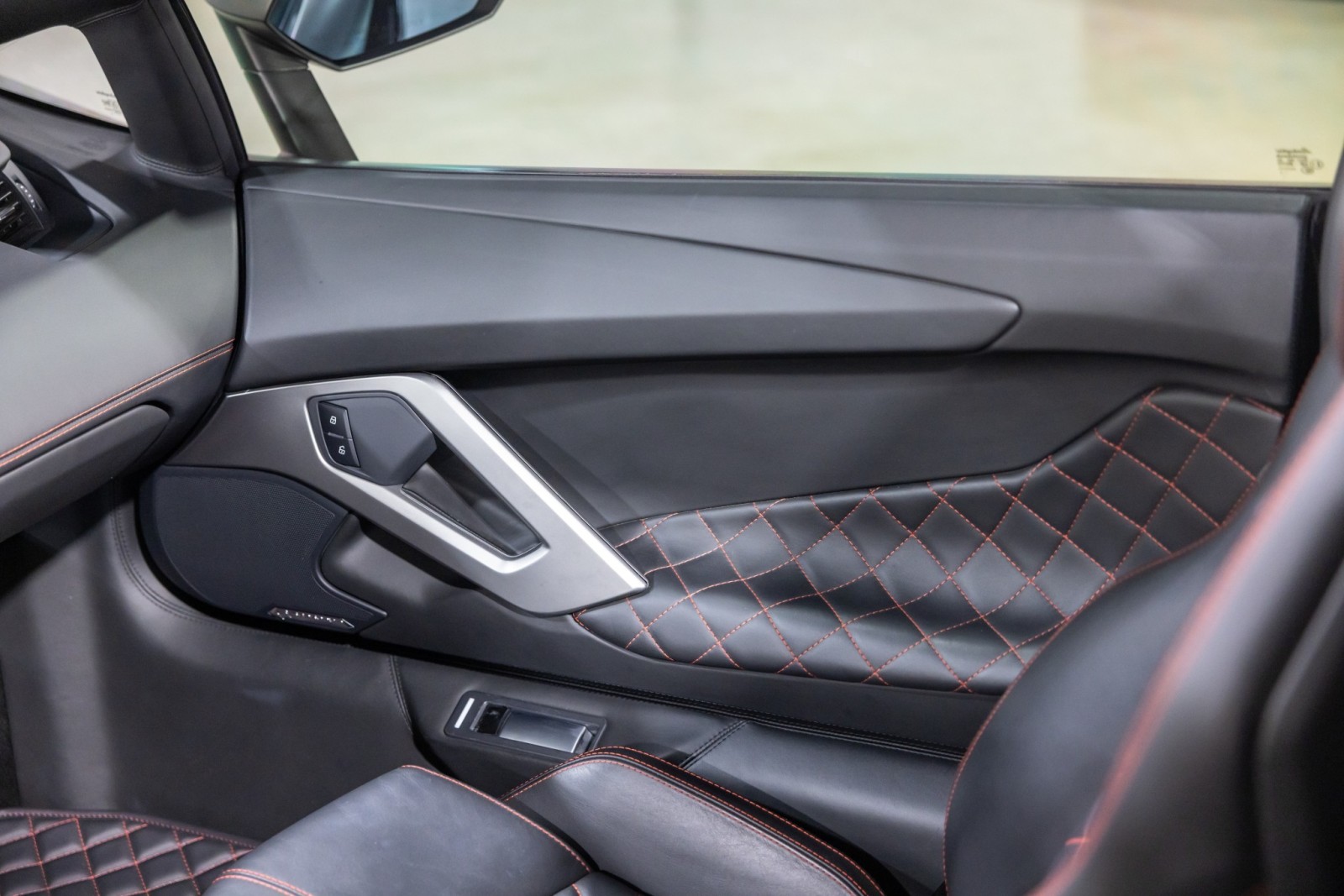 2015 Lamborghini Aventador Roadster LP 700-4 photo 51