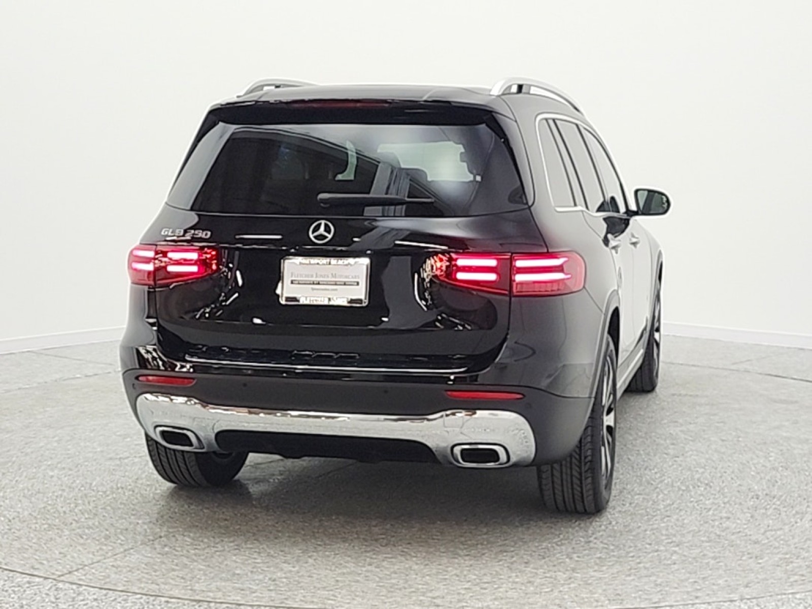 Certified Used 2025 Night Black Mercedes-Benz GLB 250 SUV image 6