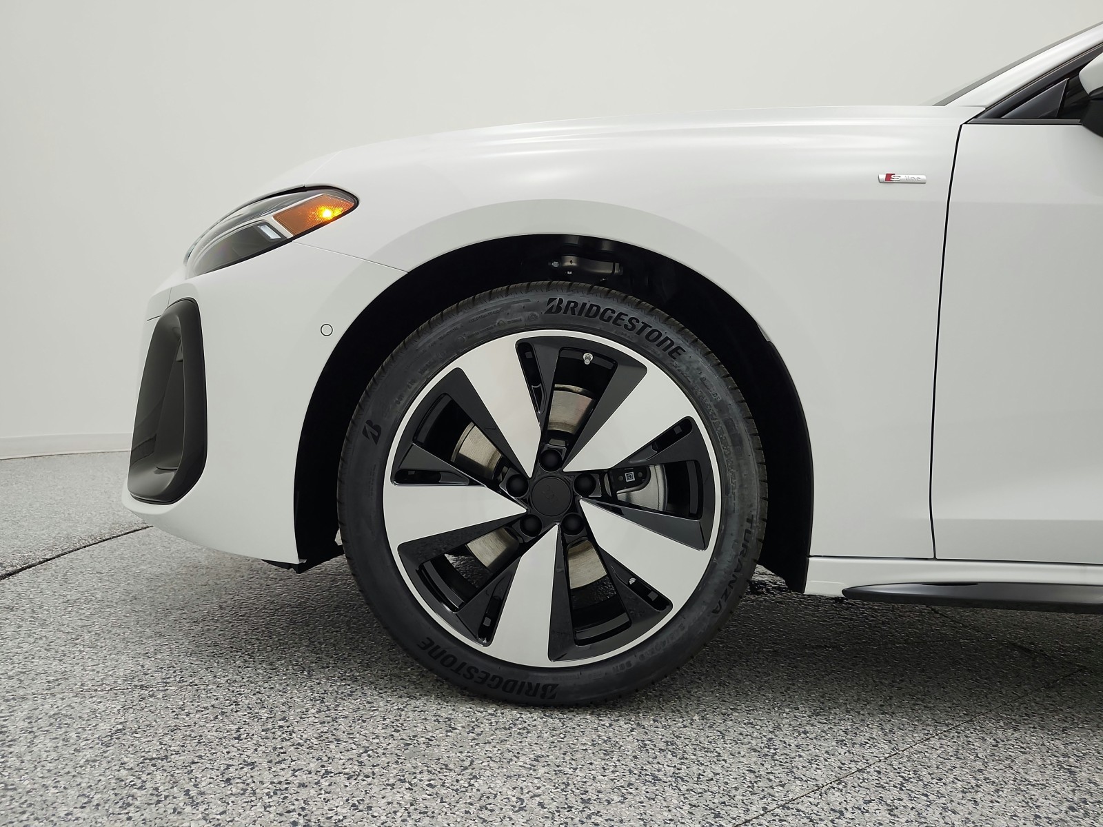 New 2026 Arkona White Audi Premium Plus 2.0 TFSI quattro image 13