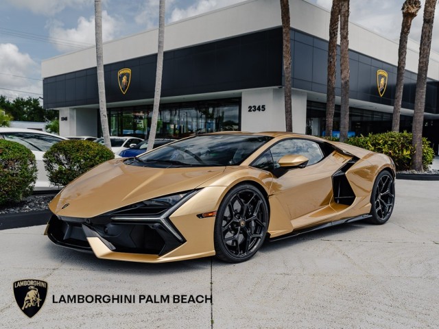 Lamborghini Revuelto