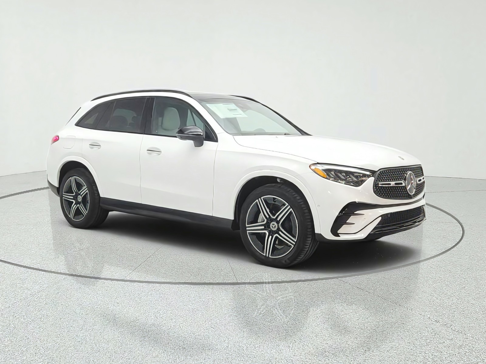 New 2027 Polar White Mercedes-Benz GLC 300 SUV image 3