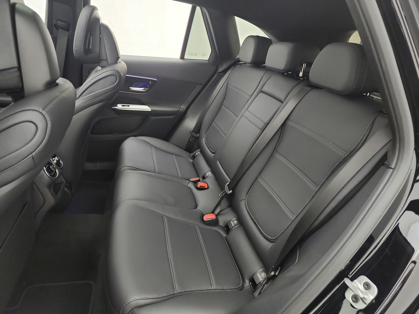 New 2026 Black Mercedes-Benz GLC 300 image 11