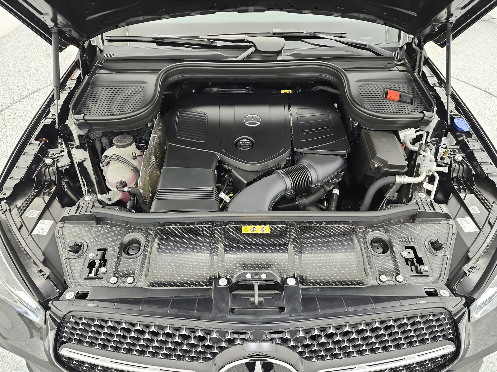 New 2026 Obsidian Black Metallic Mercedes-Benz GLE 350 SUV image 12