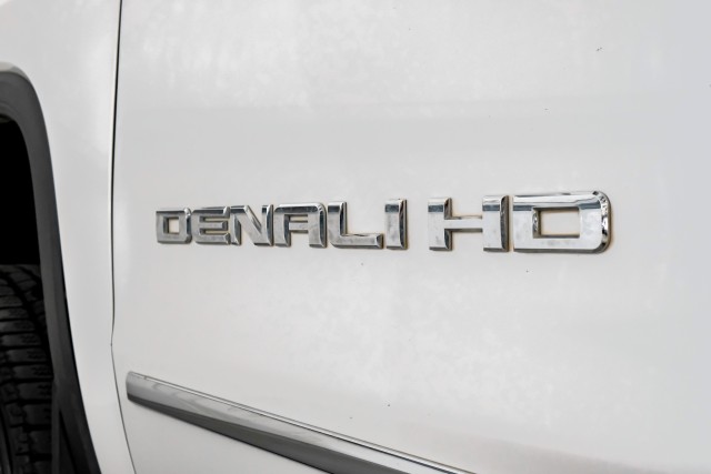 2018 GMC Sierra 2500HD Denali 32