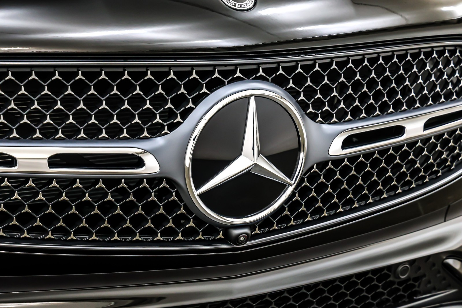 New 2026 Black Mercedes-Benz GLC 300 image 13