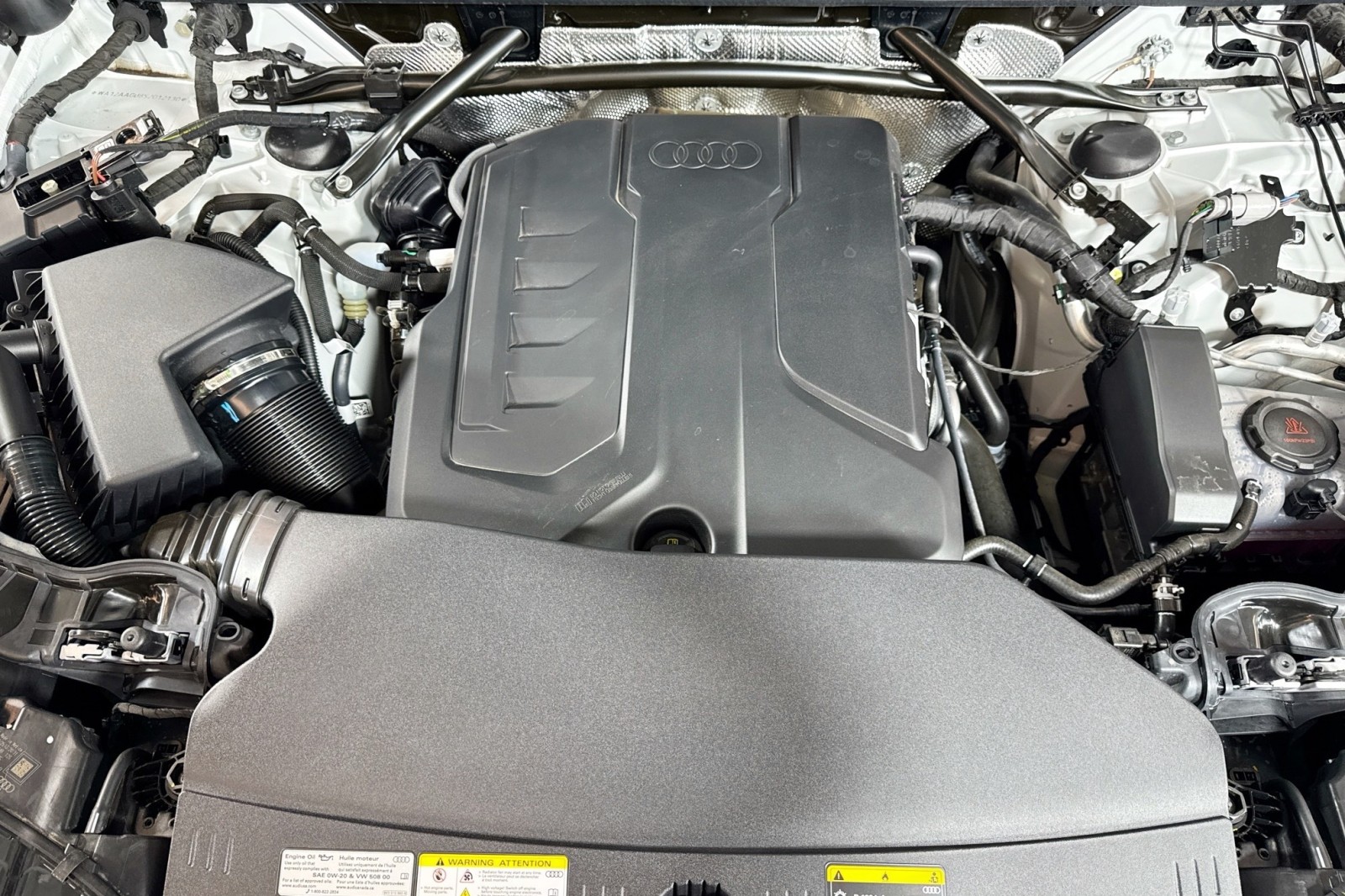 New 2025 Glacier White Metallic Audi Premium Plus 2.0 TFSI quattro image 9