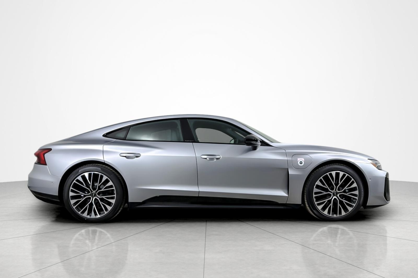 New 2026 Florett Silver Metallic Audi Premium Plus quattro image 7