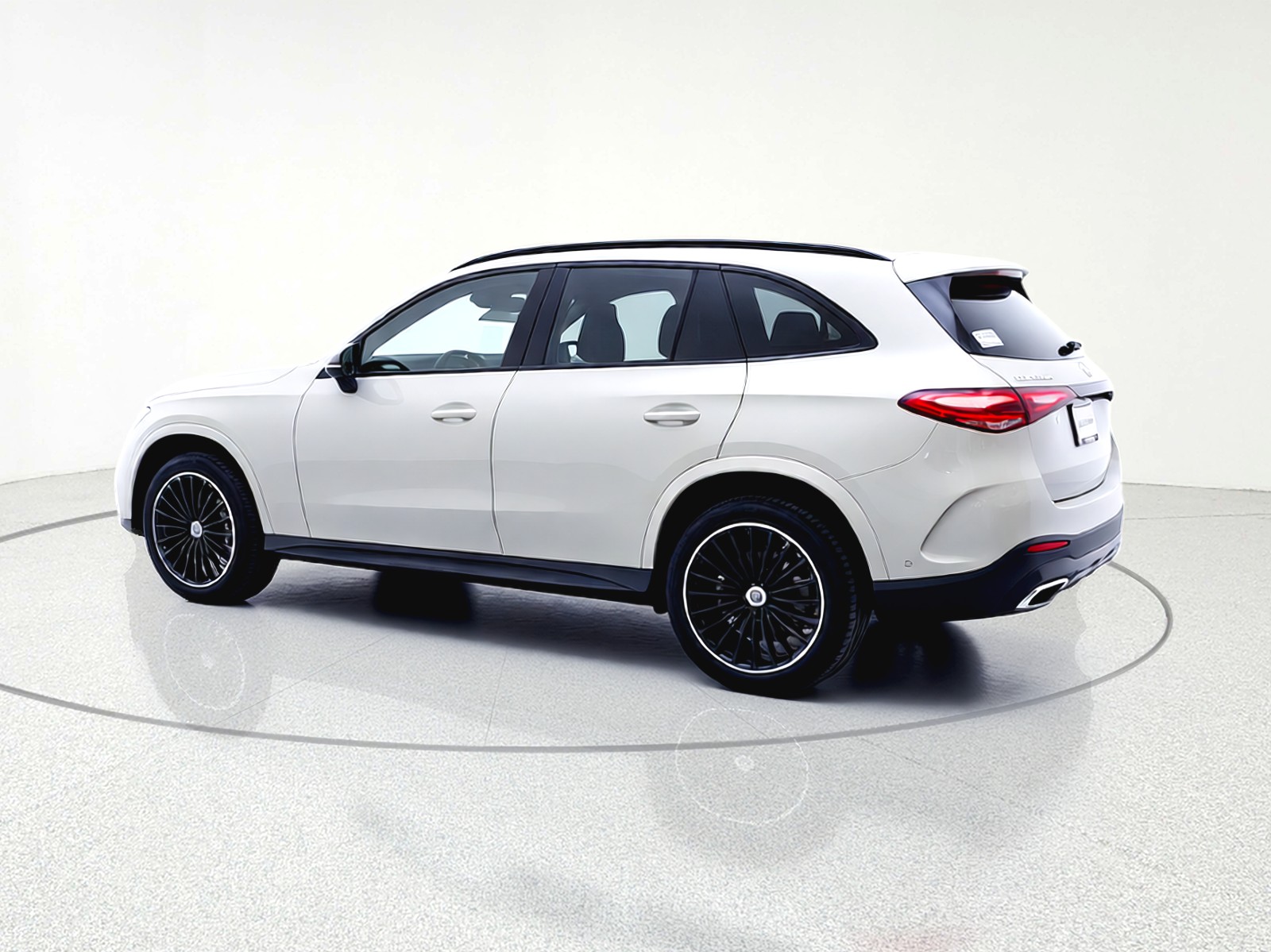 New 2026 MANUFAKTUR Alpine Grey Mercedes-Benz GLC 300 image 7