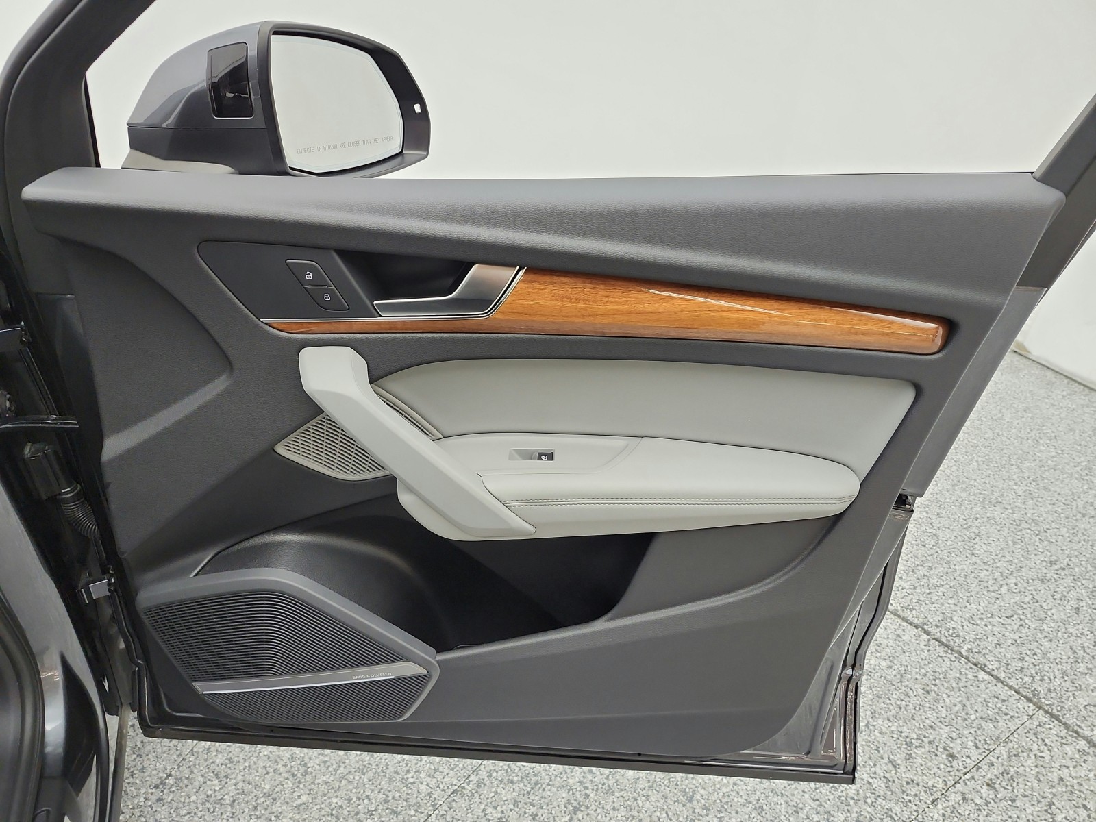 Used 2023 Daytona Gray Pearl Effect Audi S line Premium Plus image 21
