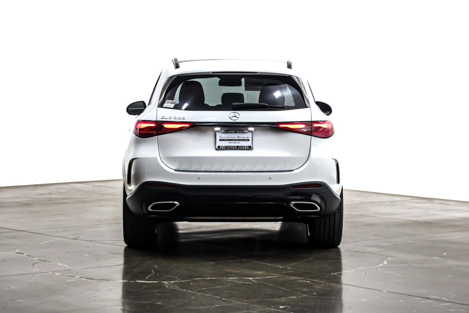 New 2026 Polar White Mercedes-Benz GLC 300 SUV image 3