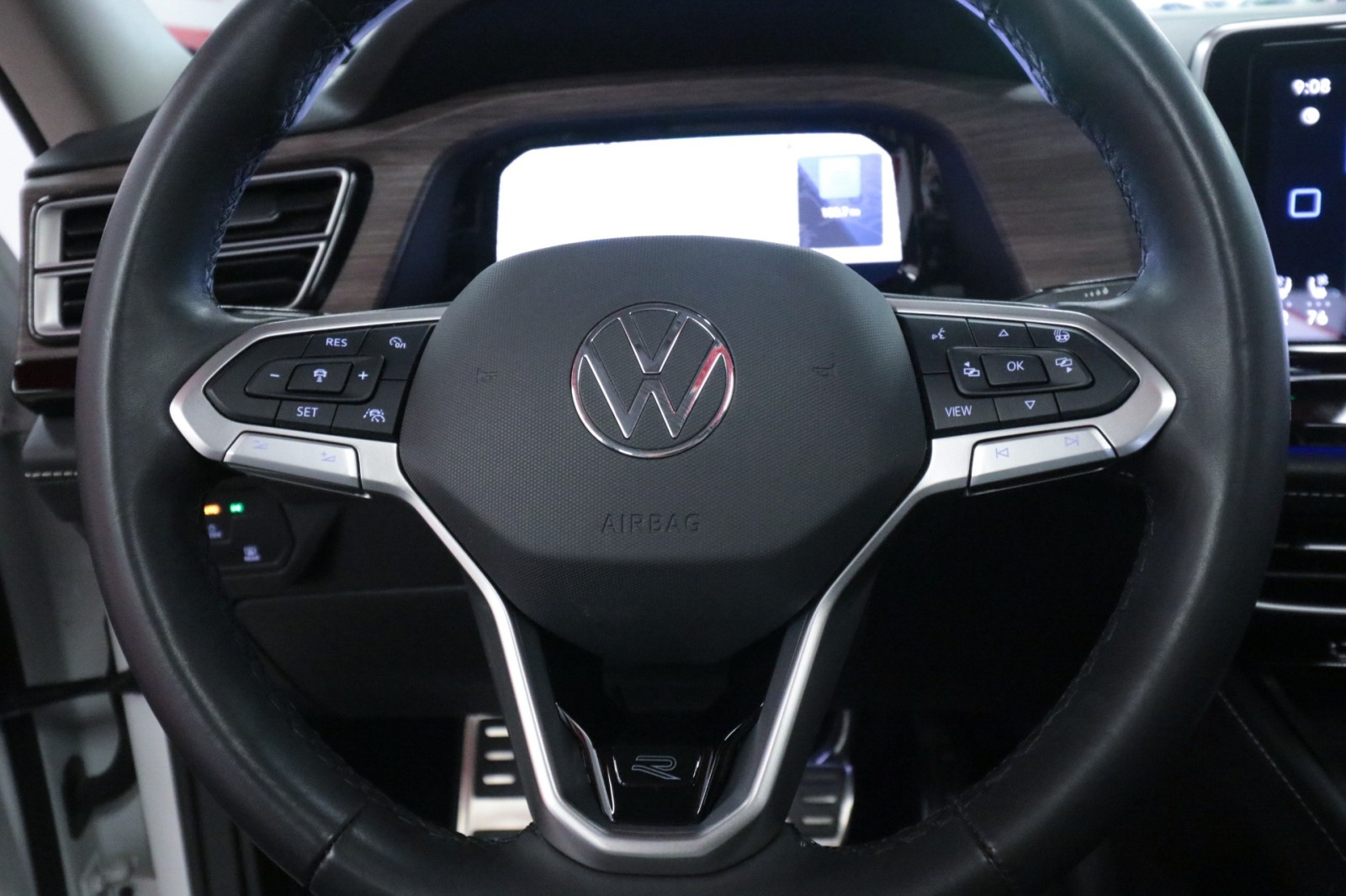 Used Car 2024 Volkswagen Atlas  2.0t Sel Premium R-line For Sale Under $40,000 In Austin, Texas