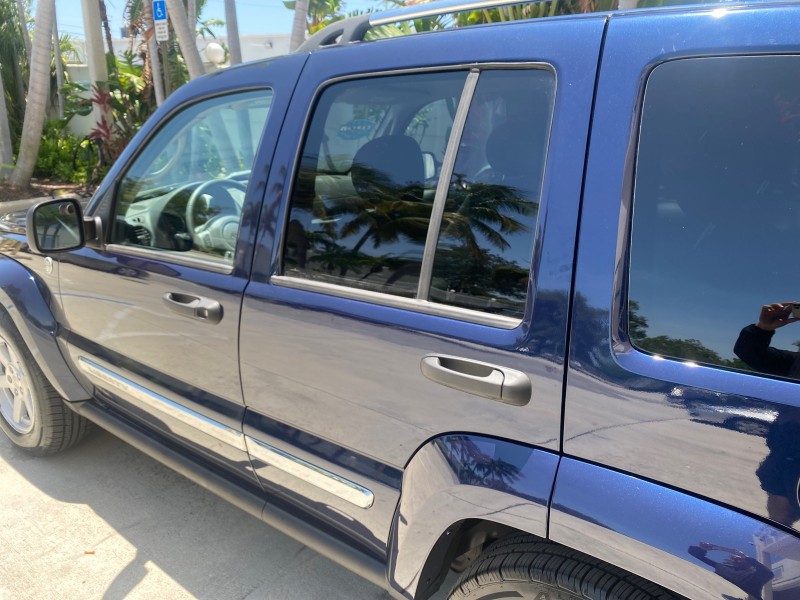 2006 Jeep Liberty 4WD Limited LOW MILES 75,410 in , 