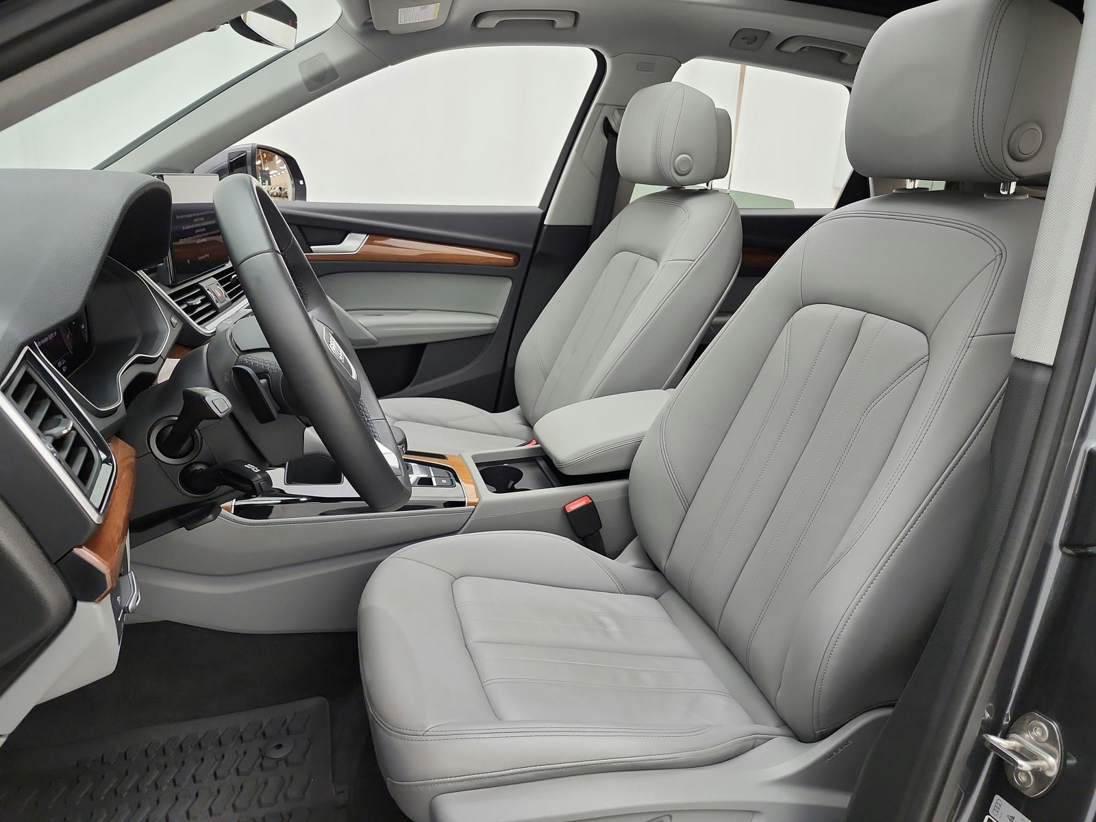 Used 2023 Daytona Gray Pearl Effect Audi S line Premium Plus image 13