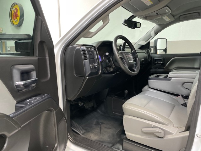 2018 GMC Sierra 2500HD CrewCab 4WD 6.0L-V8 in , 