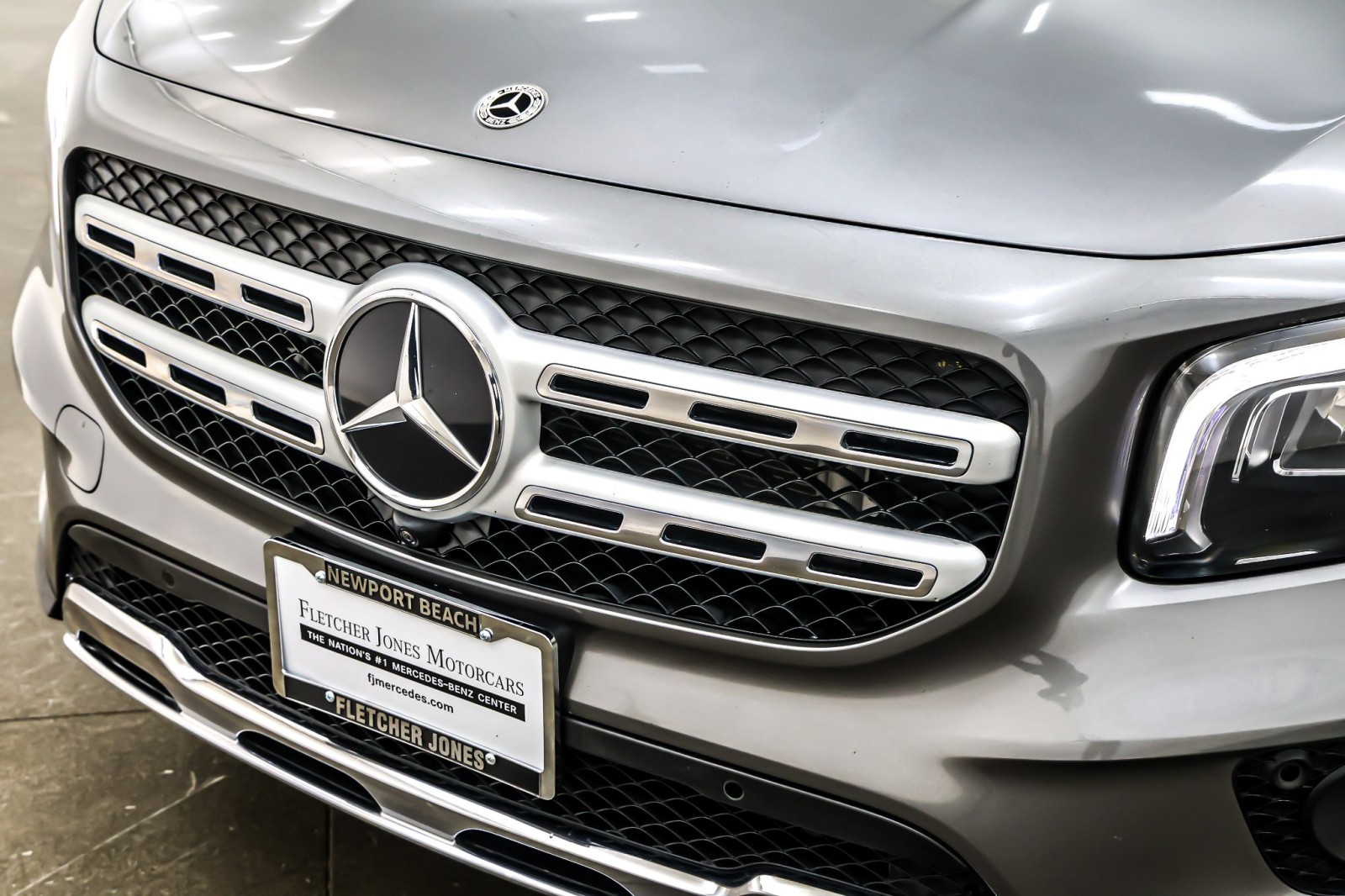 Used 2022 Mountain Grey Metallic Mercedes-Benz GLB 250 SUV image 14