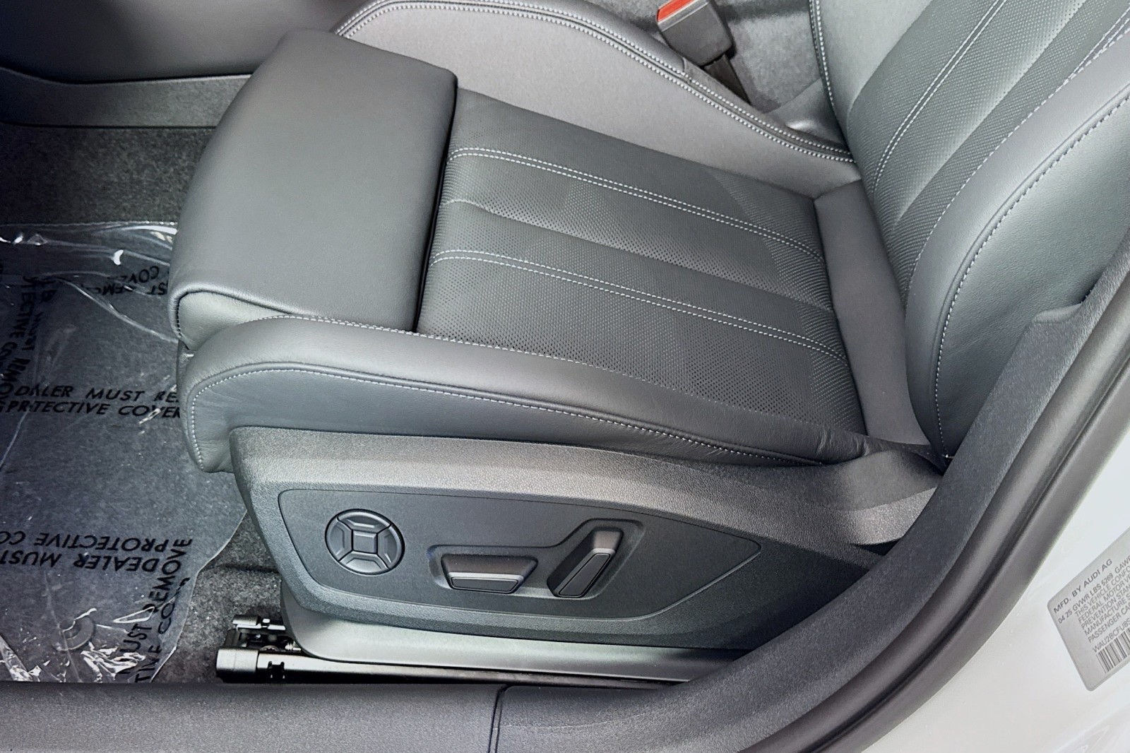 New 2025 Glacier White Metallic Audi Premium Plus 2.0 TFSI quattro image 18