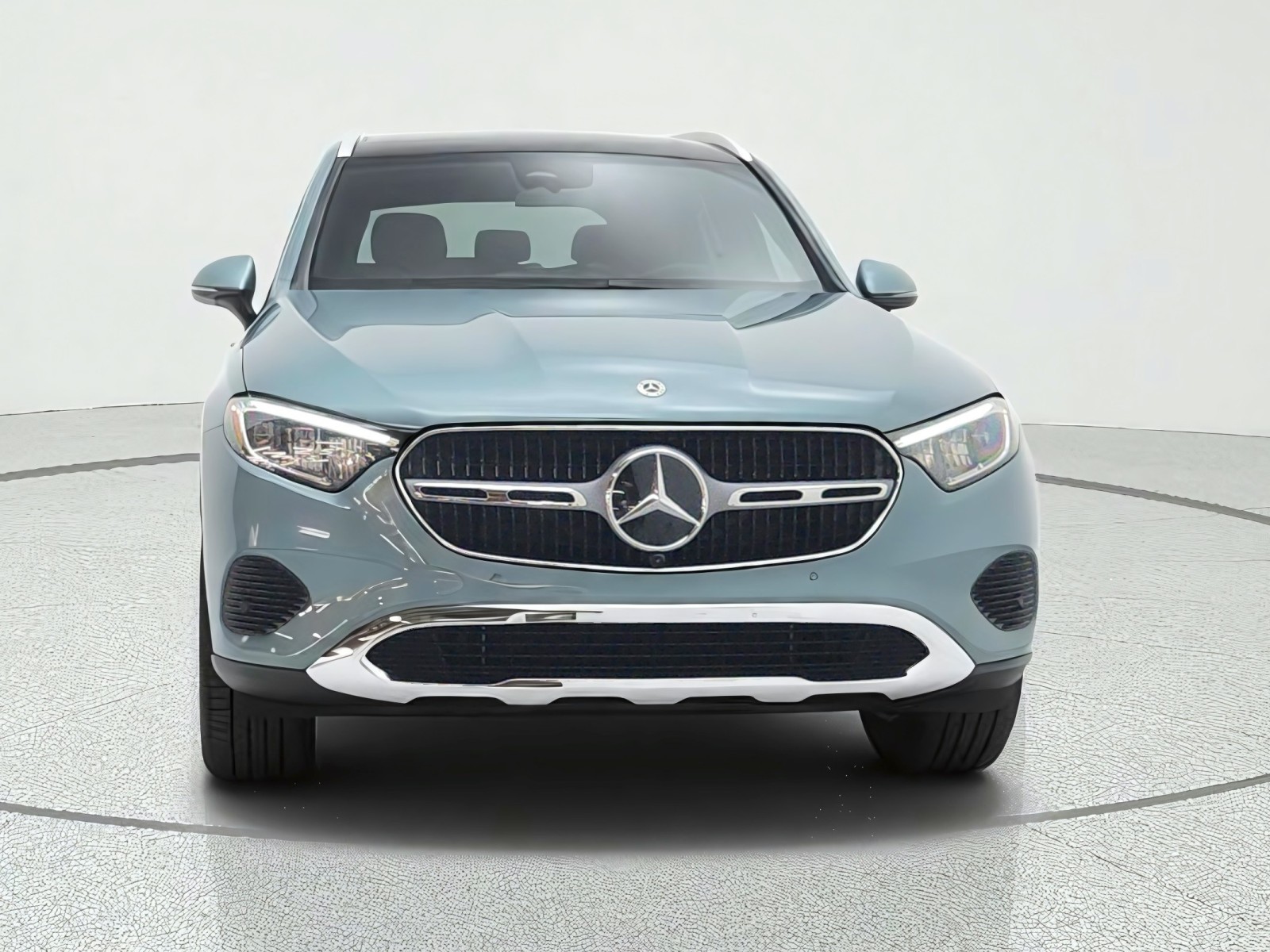 New 2027 Verde Silver Metallic Mercedes-Benz GLC 300 SUV image 2