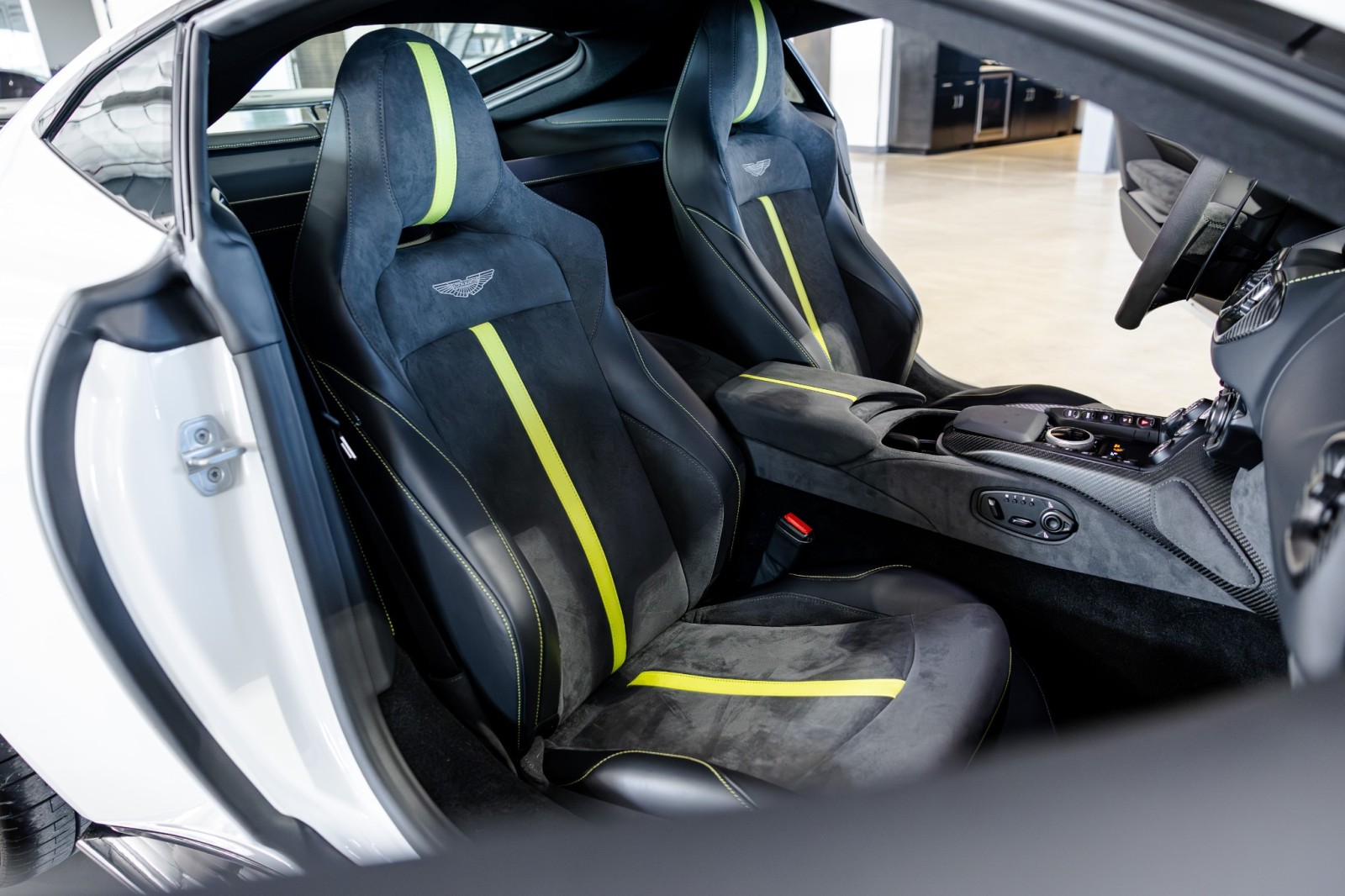 Used Car 2023 Aston Martin Vantage  F1 Edition For Sale Under $170,000 In Boerne, Texas