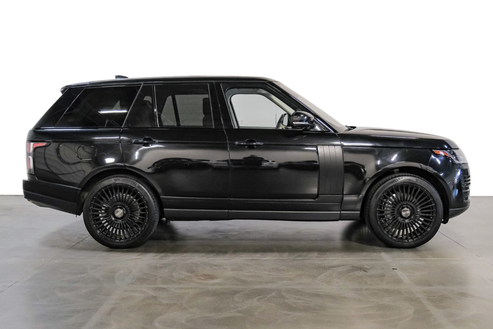 2020 Land Rover Range Rover 22Alloys DrivePkg PremiumInteriorPkg 6