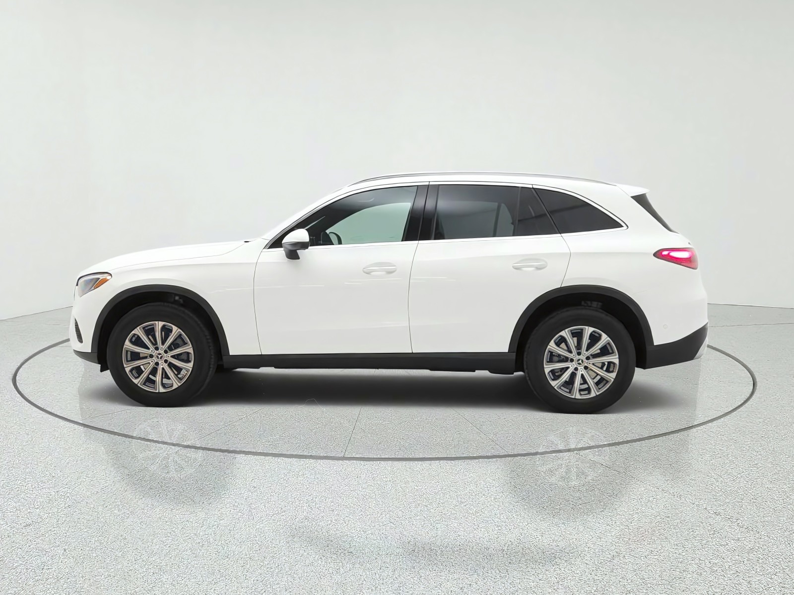 New 2027 Polar White Mercedes-Benz GLC 300 SUV image 8