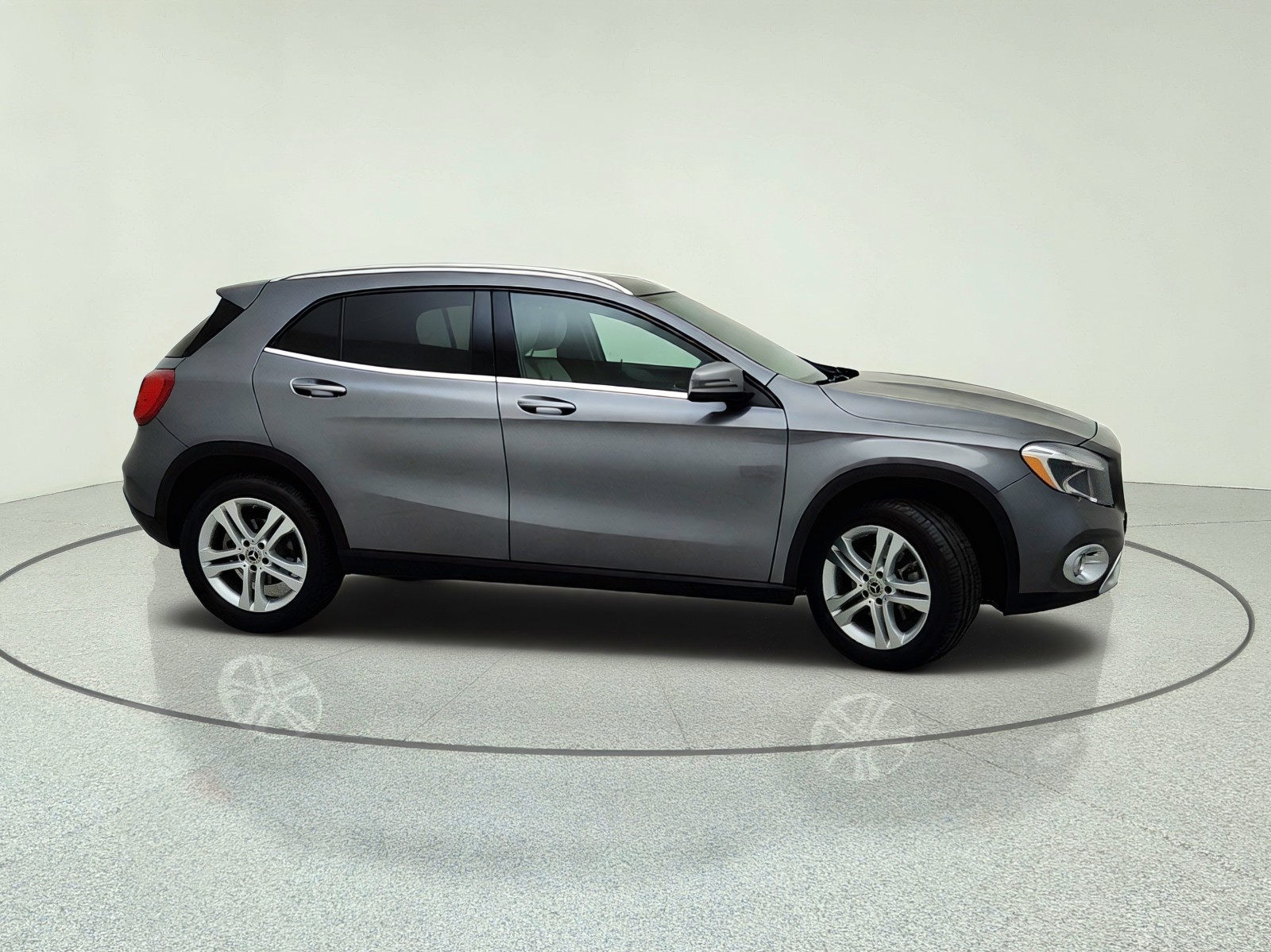 Used 2018 Mountain Grey Metallic Mercedes-Benz GLA 250 image 6