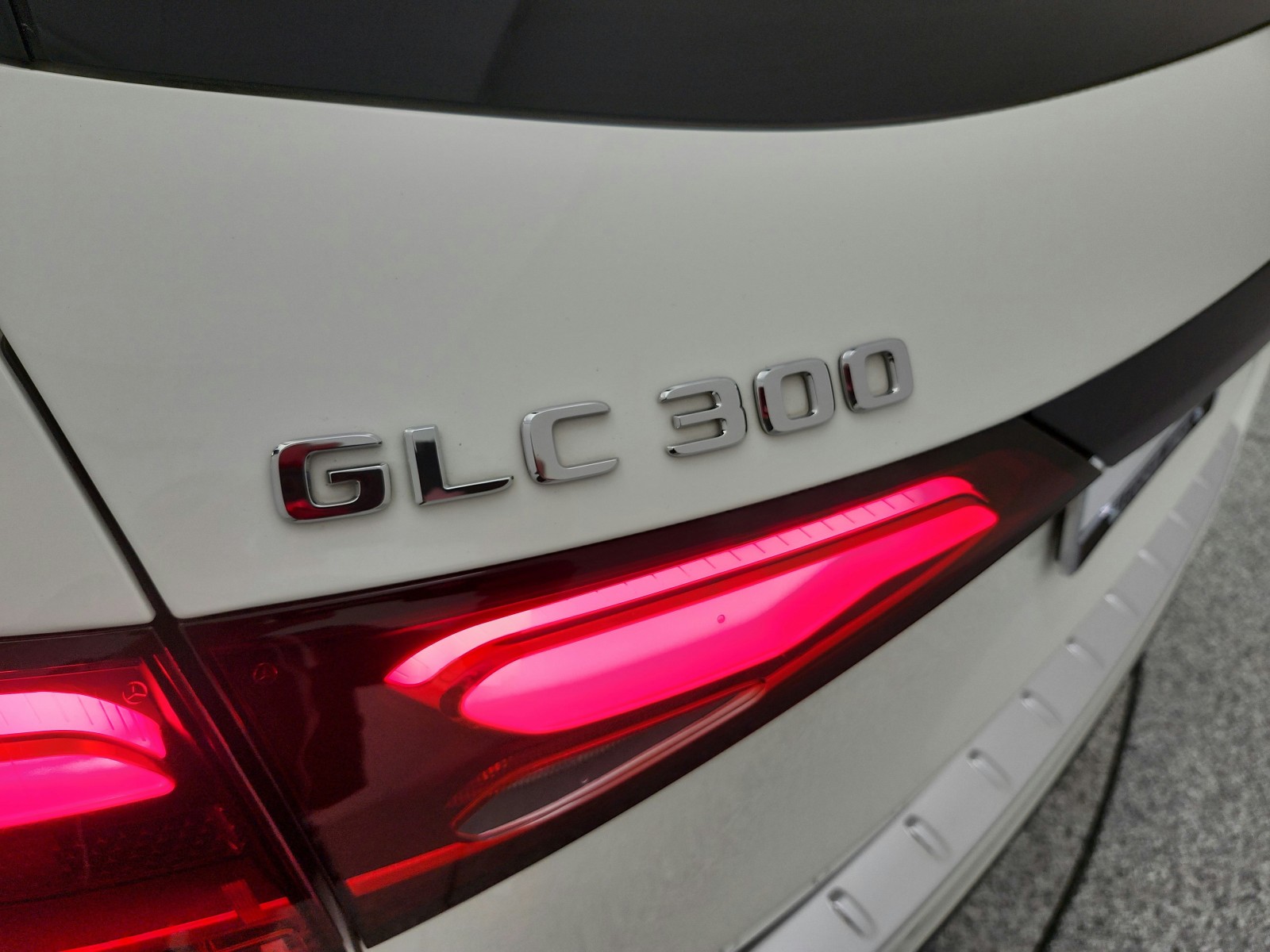 Certified Used 2023 Polar White Mercedes-Benz GLC 300 4MATIC® SUV image 38