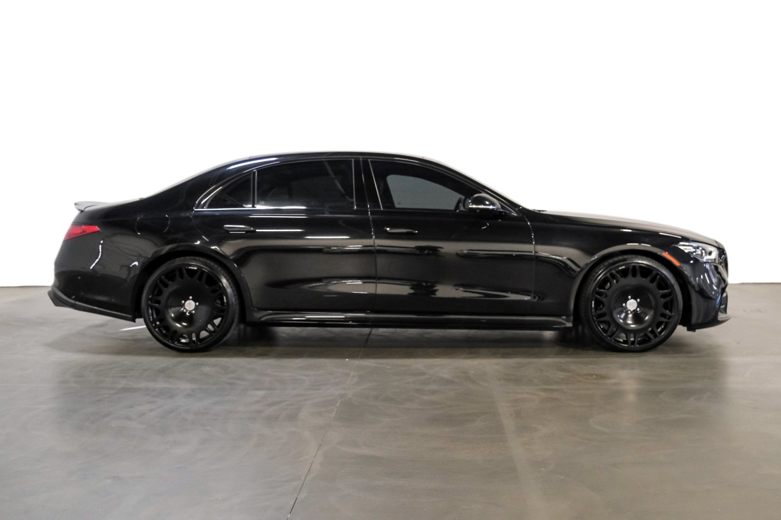 2022 Mercedes-Benz S-Class S580 4MATIC BodyKit CustomAlloys ExclusiveLthr WarmthCmfrtPkg Ni 6