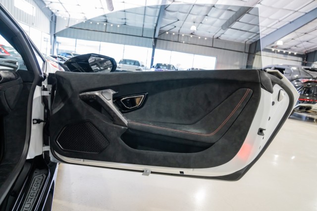 Used Car 2018 Lamborghini Huracan  Performante For Sale Under $320,000 In Boerne, Texas