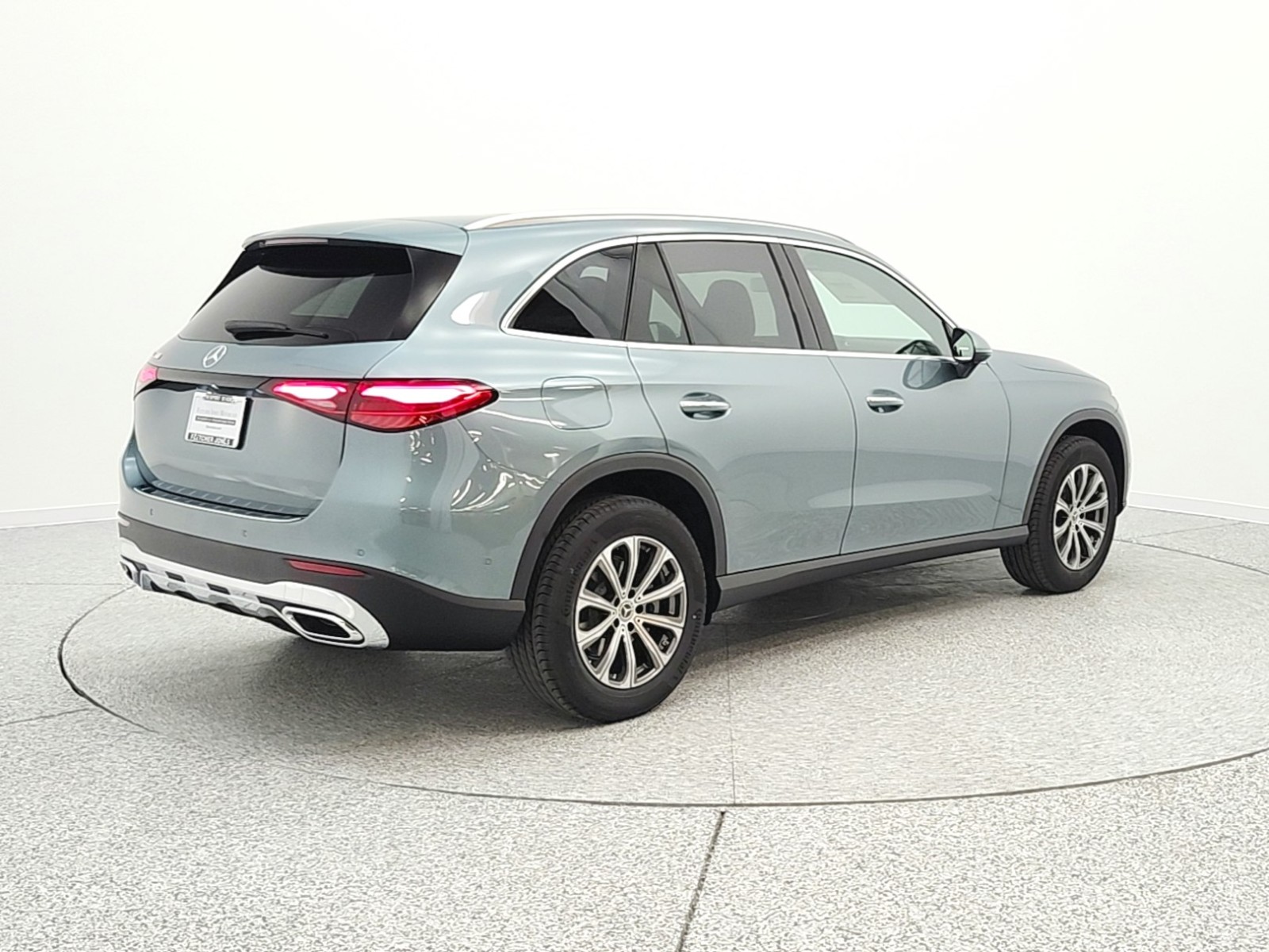 New 2026 Verde Silver Metallic Mercedes-Benz GLC 300 image 5