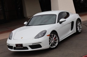 2018  718 Cayman  in , 