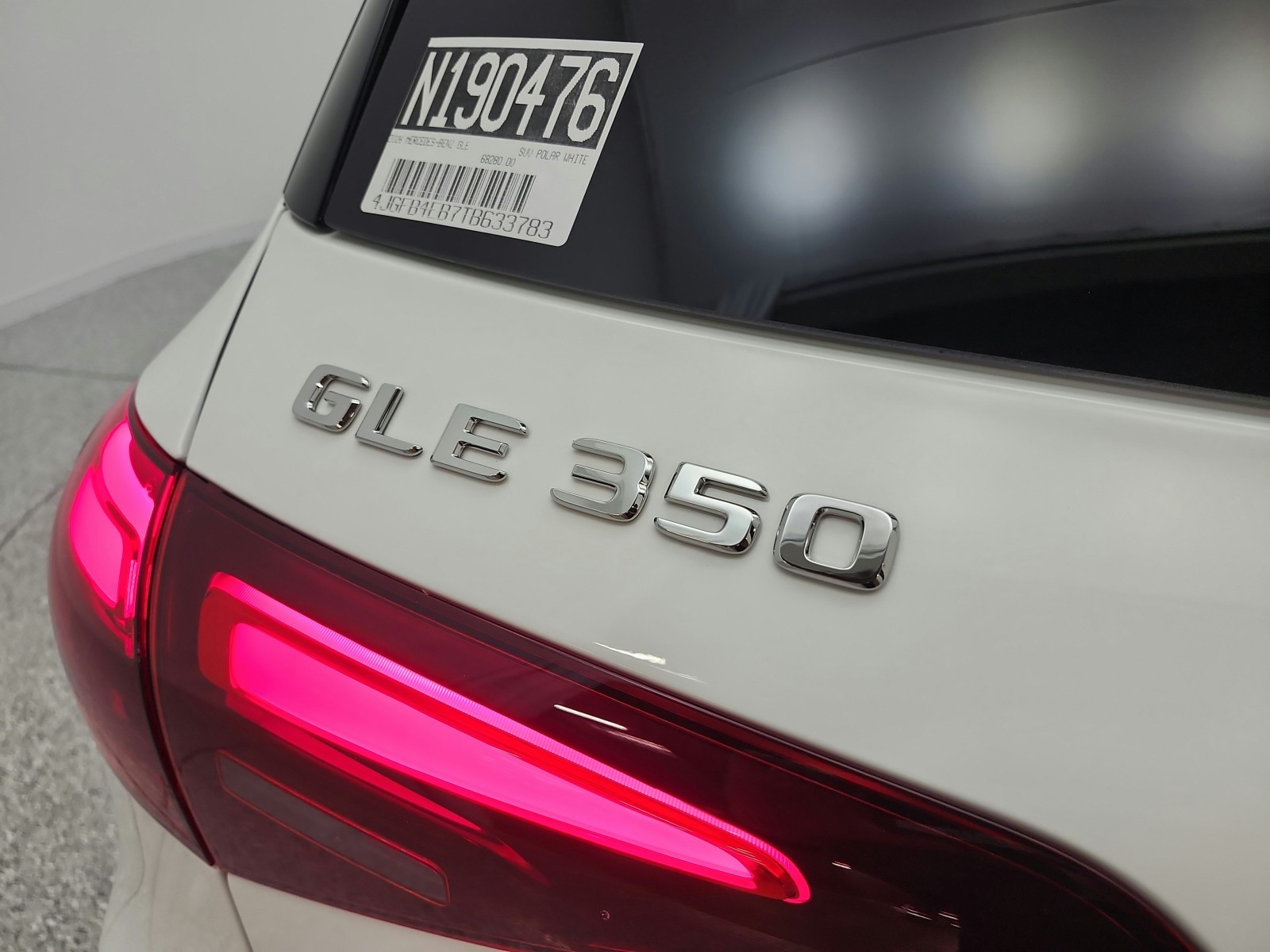 New 2026 Polar White Mercedes-Benz GLE 350 image 15