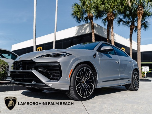 2025 Lamborghini Urus SE's photo