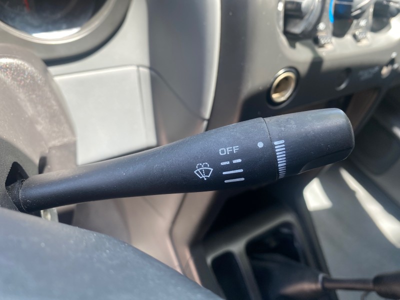 2002 Nissan Frontier 2WD XE XCAB 5 SPD AC 4 CYL in ,