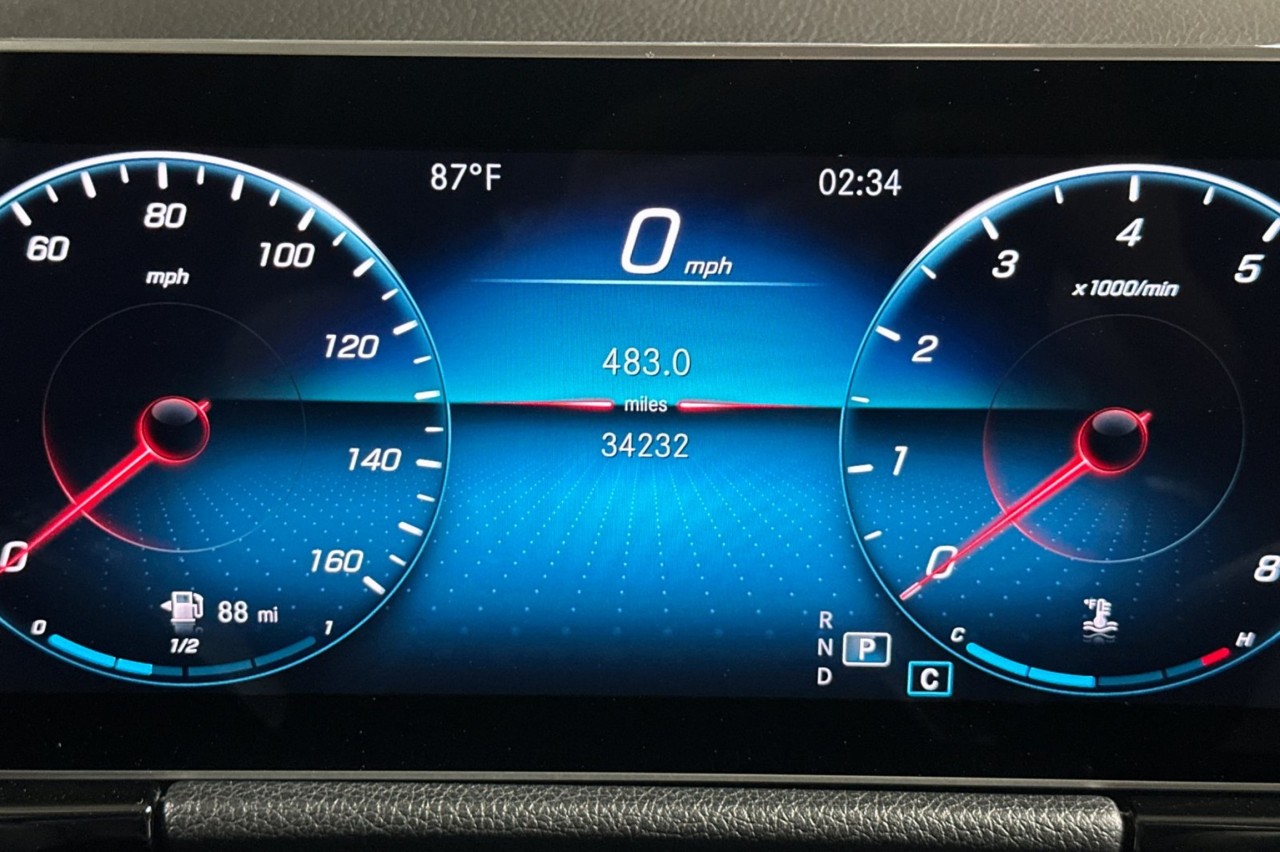 Used 2021 Polar White Mercedes-Benz GLA 250 image 24