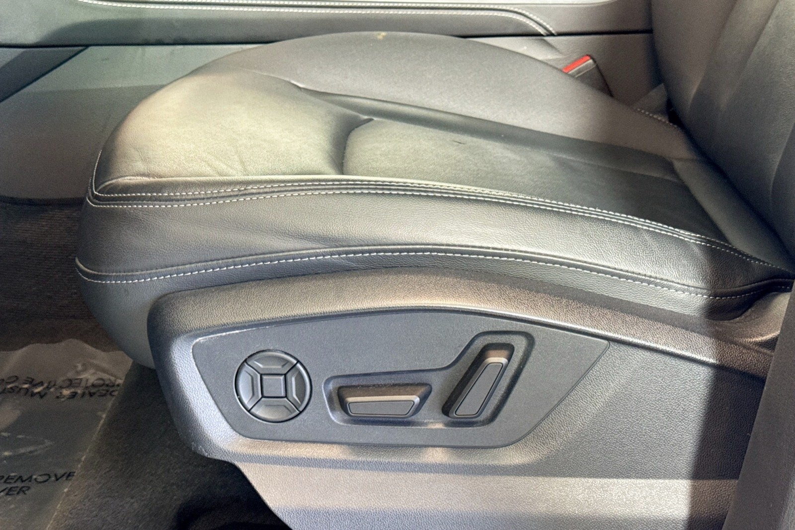 Used 2025 Carrara White Audi Premium Plus image 18